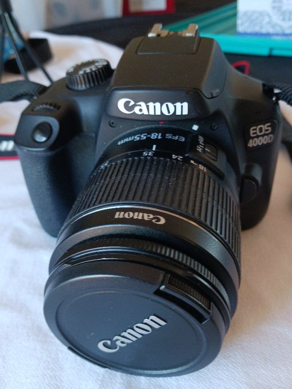 Canon EOS 4000D